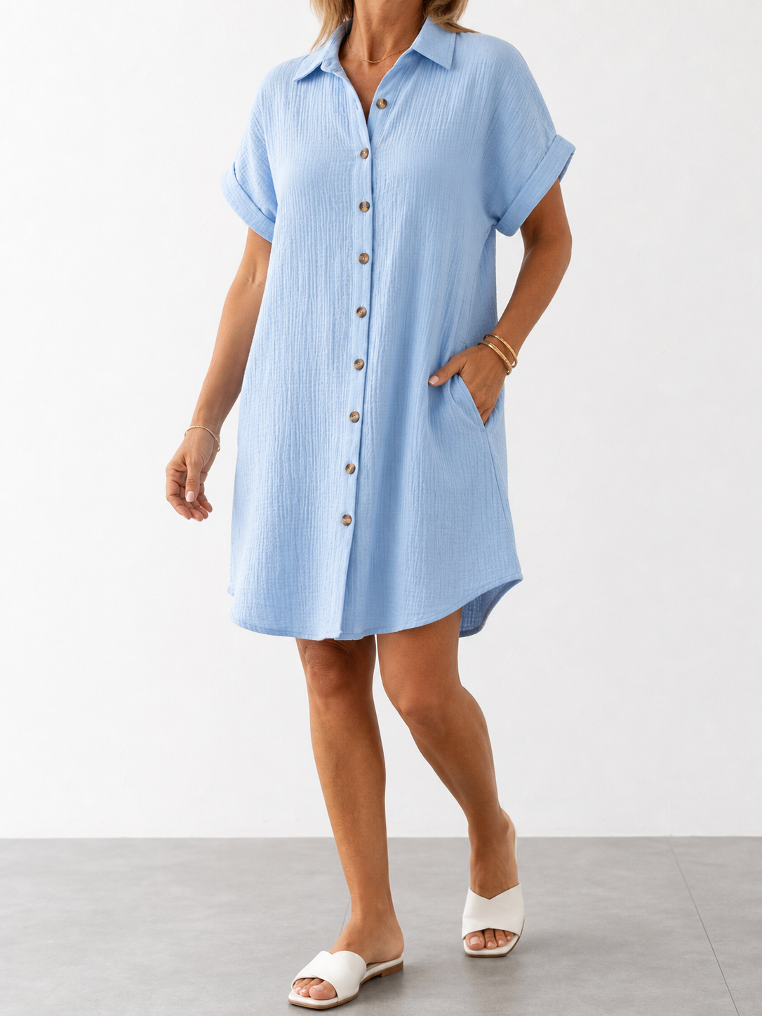 Brisa | Vestido corto de manga corta con cuello