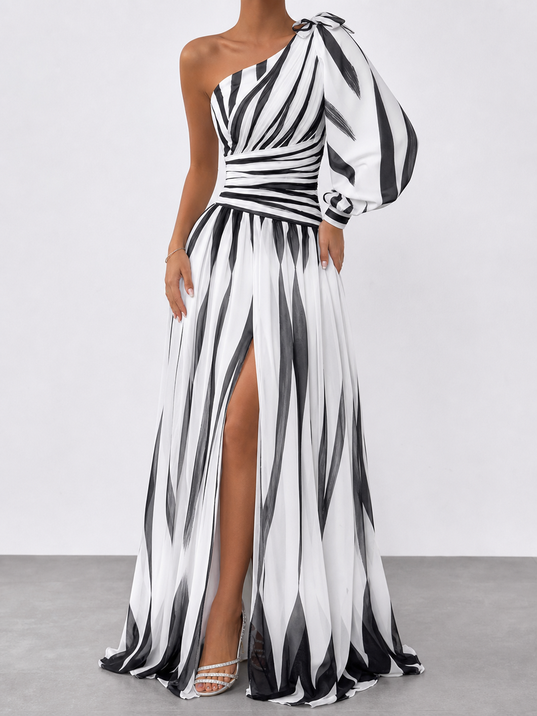 Azahara | Vestido largo de rayas con hombro descubierto