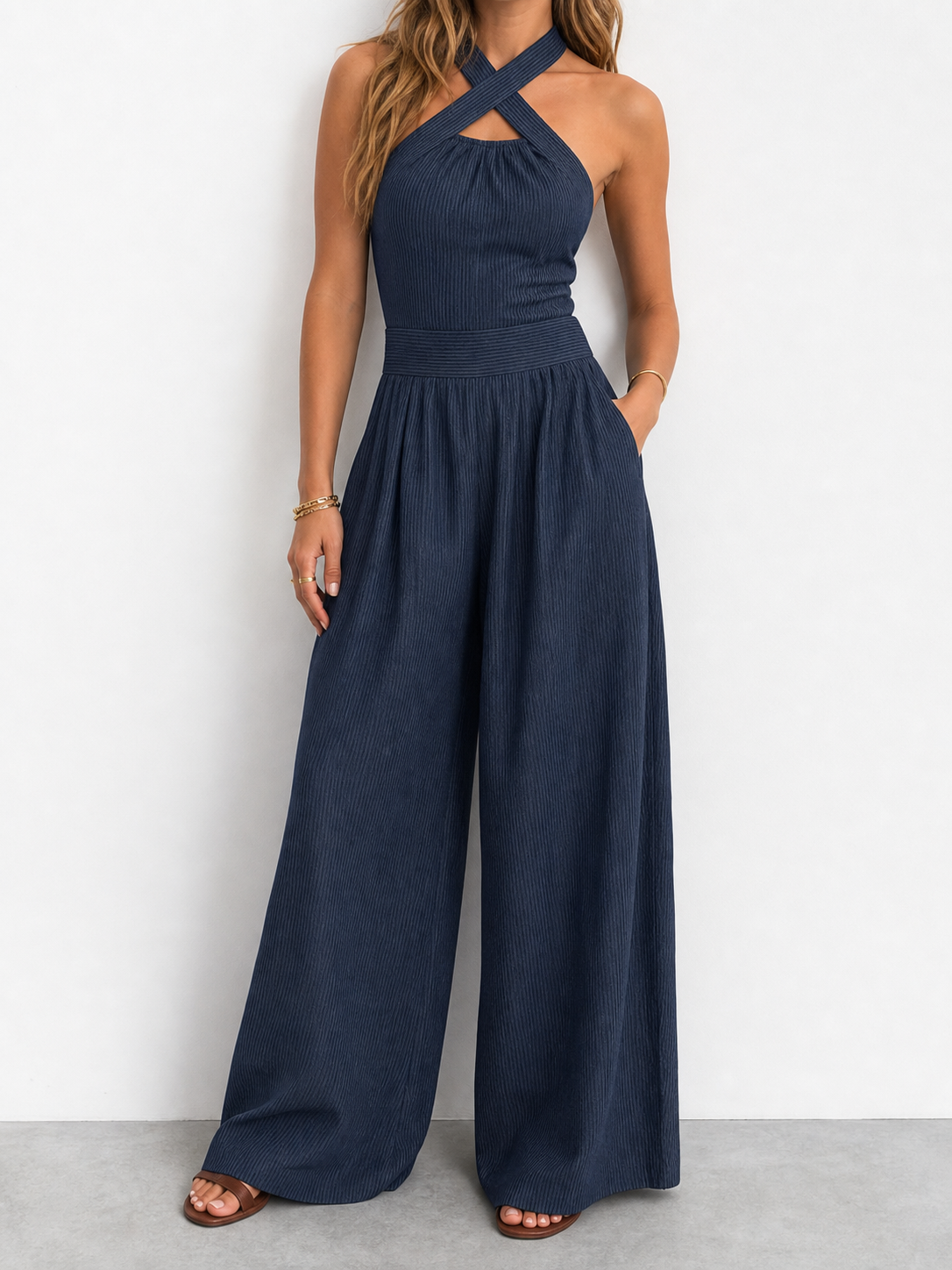 Blanca | Conjunto de lino y algodón con un elegante escote cruzado