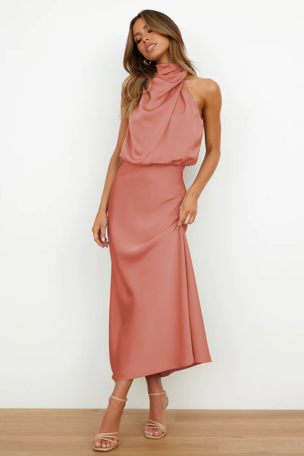 Violeta | Vestido midi de cuello halter