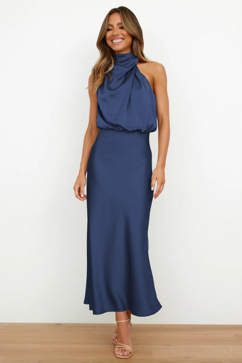 Violeta | Vestido midi de cuello halter