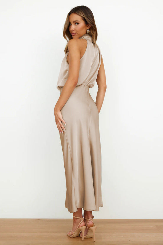Violeta | Vestido midi de cuello halter