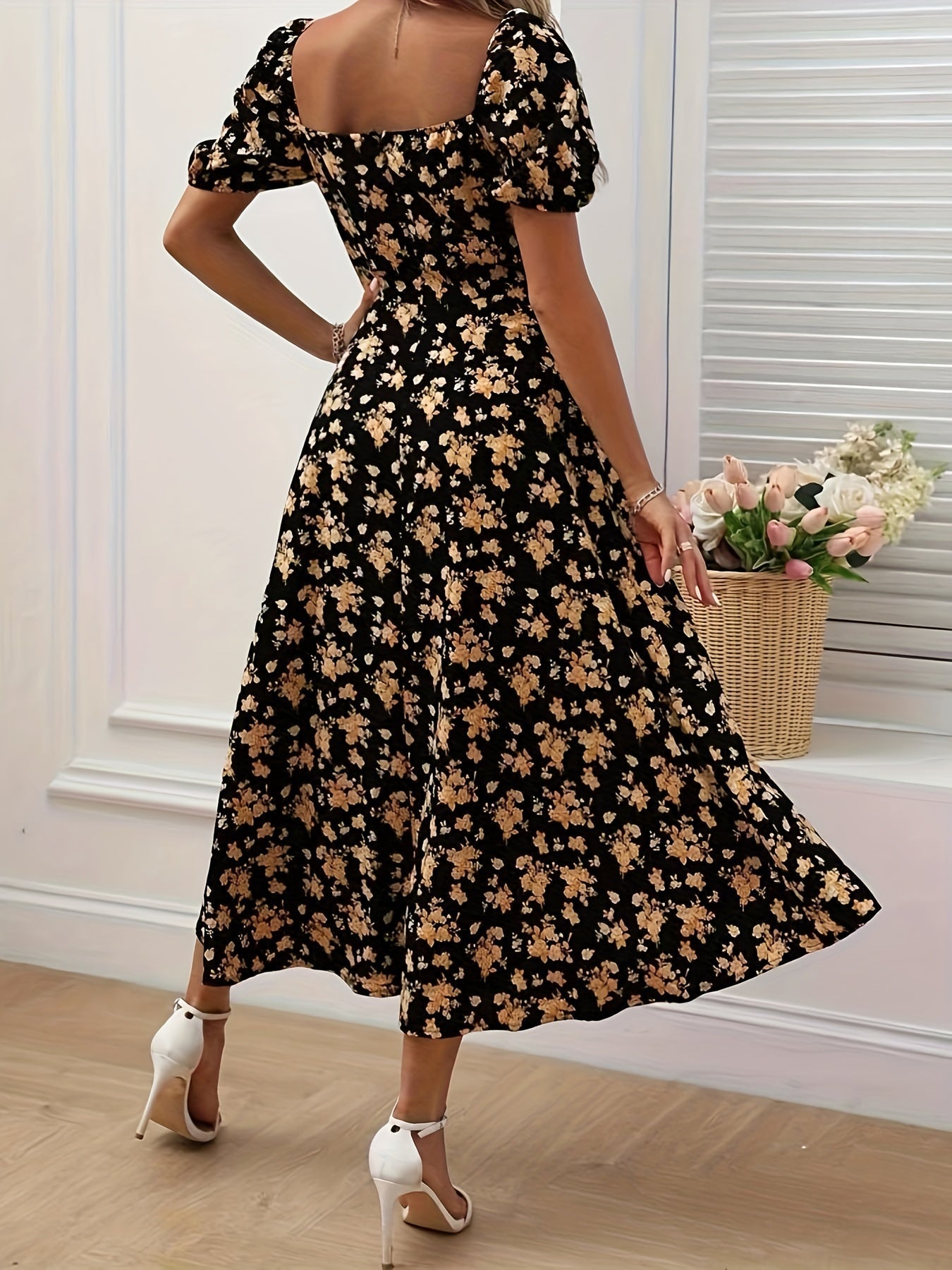 Cloe | Vestido midi floral de manga corta