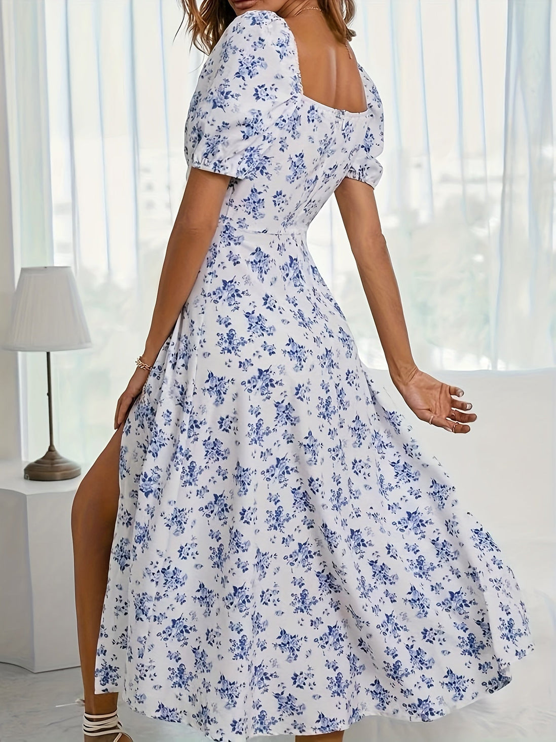 Cloe | Vestido midi floral de manga corta