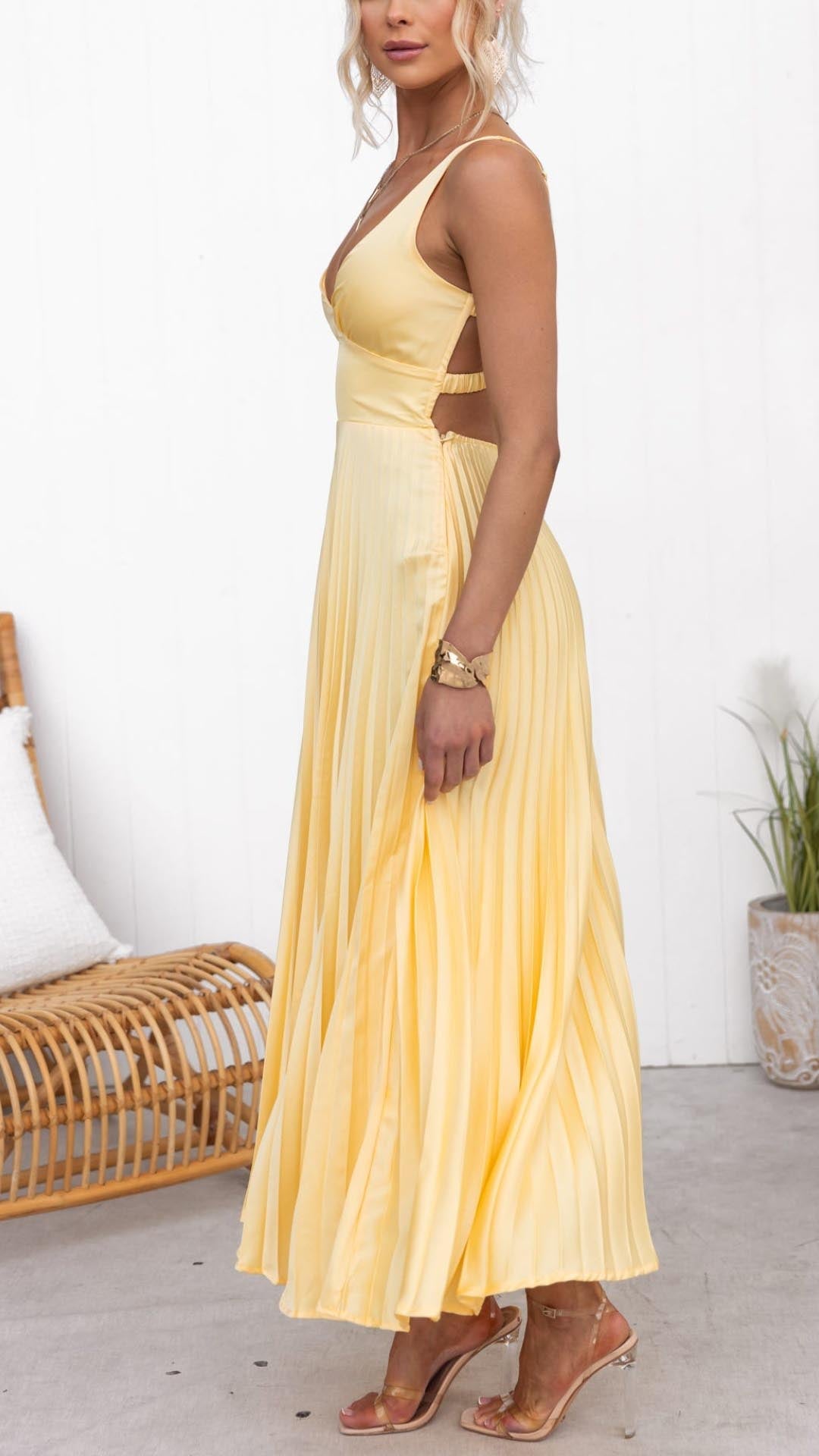 Malena | Vestido largo plisado con escote en V